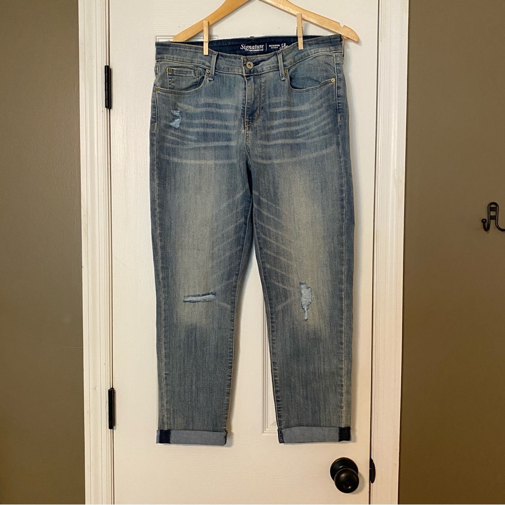 Signature by Levi’s - Women's 14 W32 - Distressed Stretch Ankle Jeans - NWOT